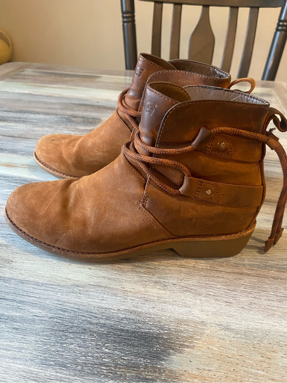 Teva Women's De La Vina Dos Shorty Boots tortoise shell brown colorway 7.5